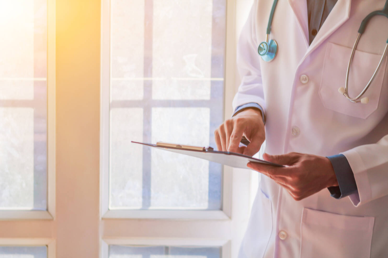 doctors-carrying-clipboards-with-a-history