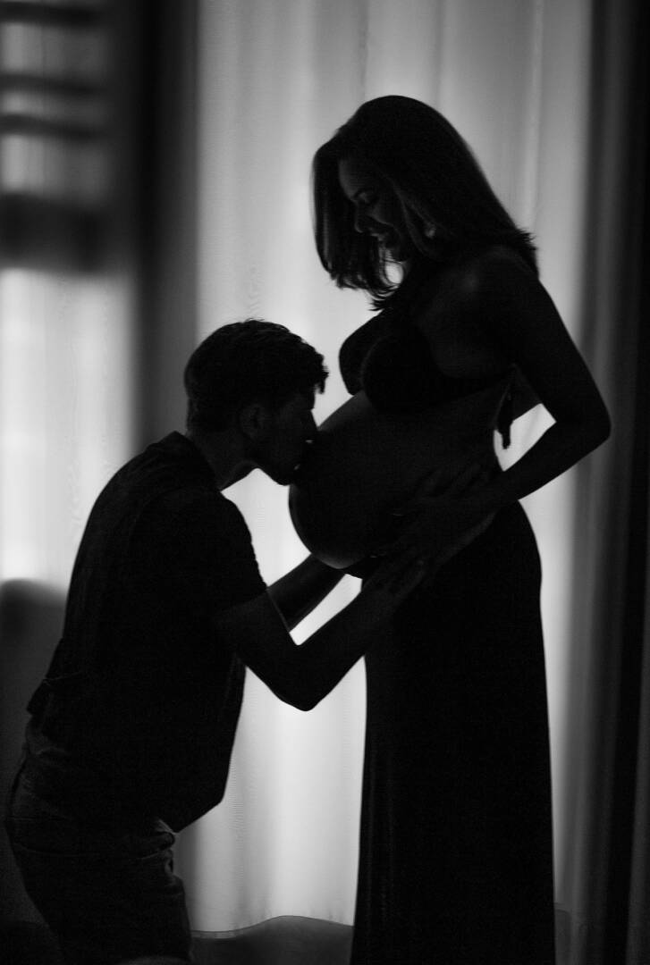 pregnant-2404017_1920